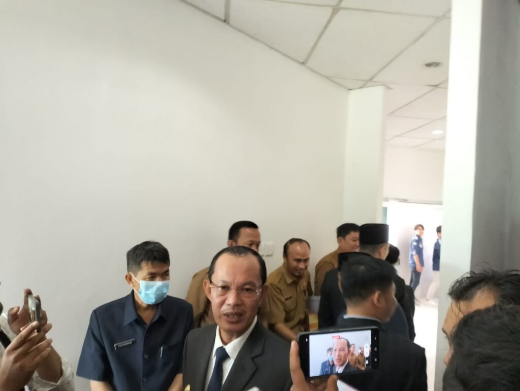 1DBA0DE3-0777-409E-9C07-744678FAFD45