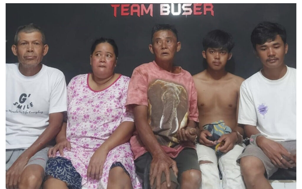 B9081CFB-0542-4329-A79D-A1D4CD133C1C