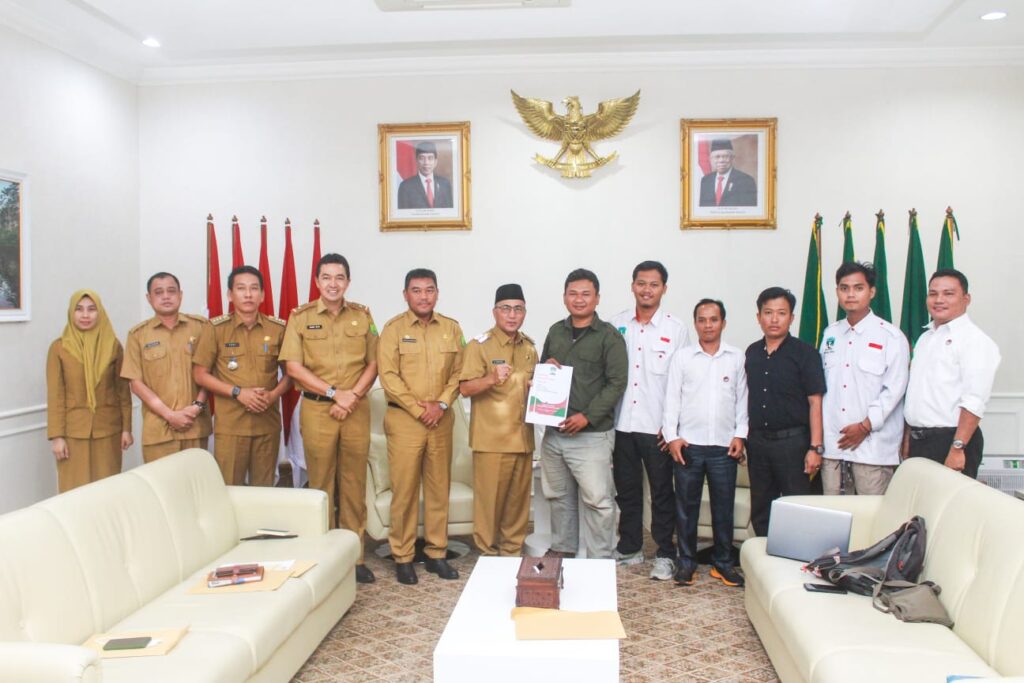 30f199d9-584d-4d8e-bc2f-72b5b0af12f0